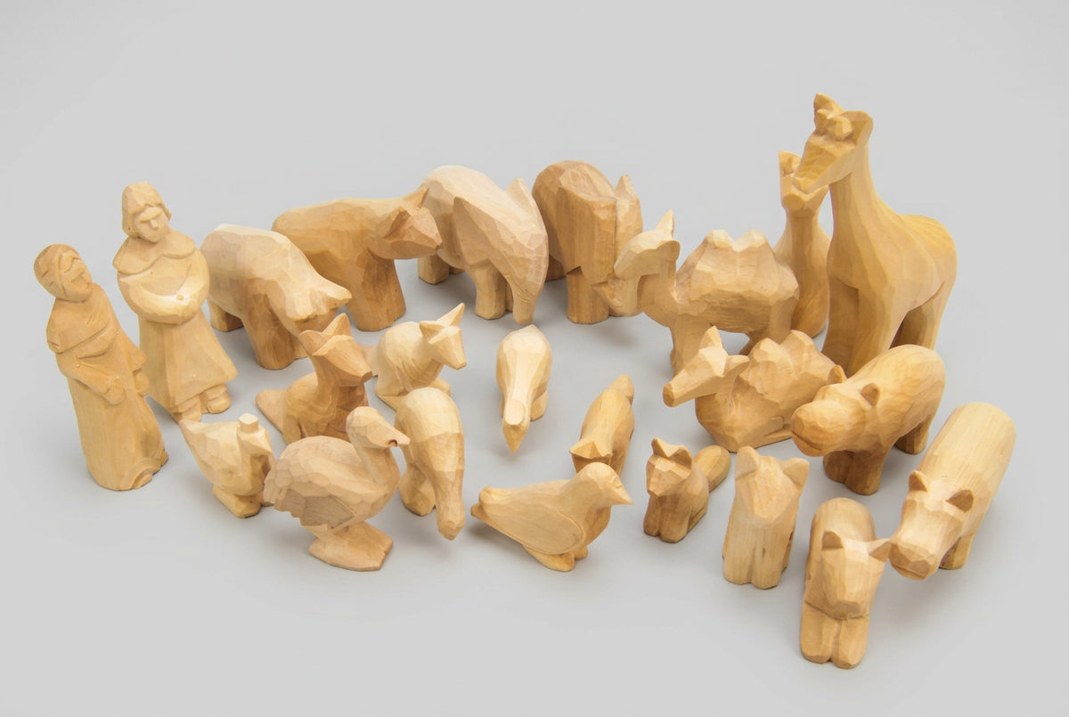 Estia Arche-Figuren aus Holz – 23 Teile, handgeschnitzt und unbehandelt